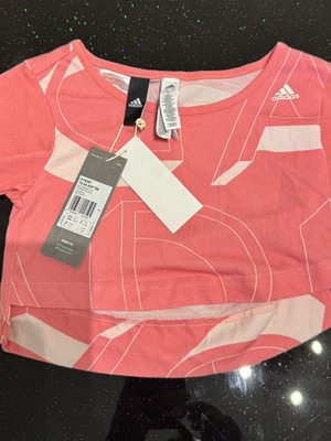 Adidas girls' t-shirt new with tags size 5-6 pink