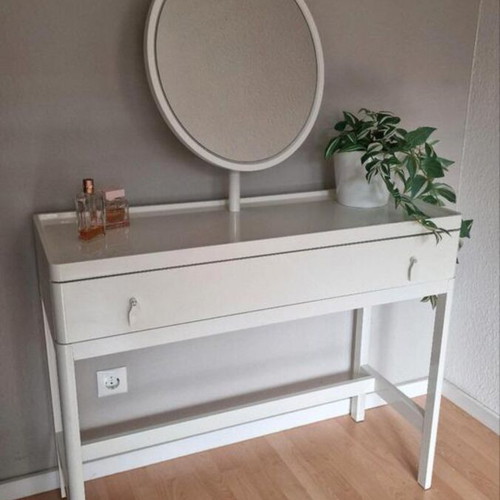 IKEA Vinstra White Dressing Table like new with oval mirror and drawer