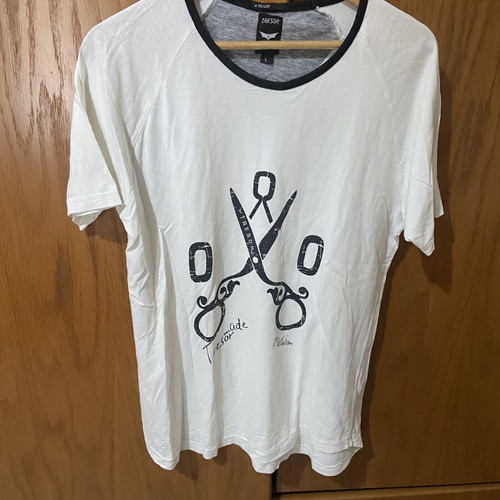 Teen White T-shirt like new, size L
