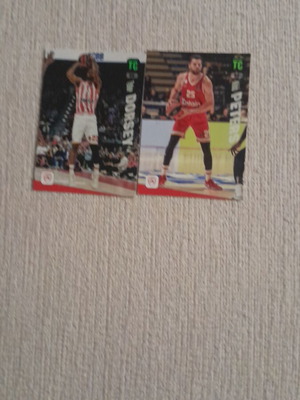 Collectible cards like new