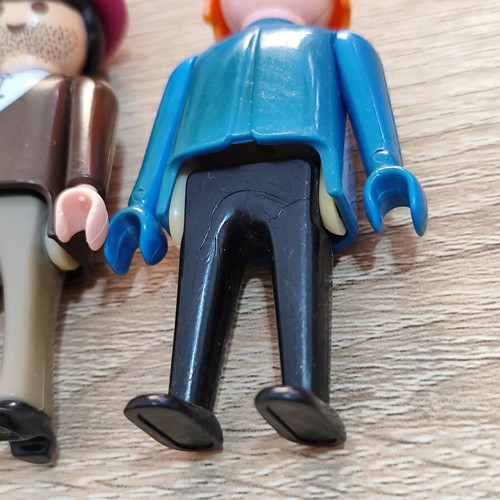 Playmobil figures used, set of 4 including Crusader and Victorian characters