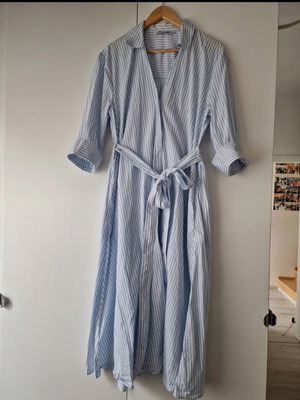 Zara dress like new, cotton, white and blue, size L