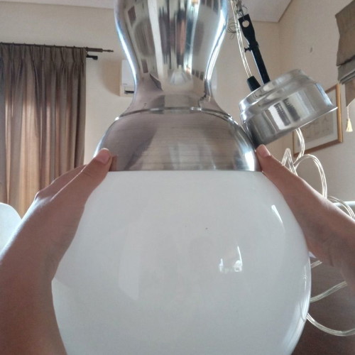 Uccello ceiling light in excellent condition, modern design