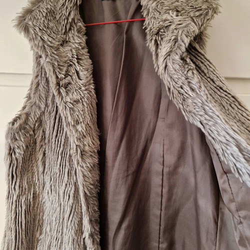Oltre gray sleeveless fur vest medium-large like new