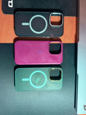 iPhone 13 Pro cases used, pack of 3