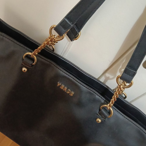 Verde shoulder bag like new, large, black