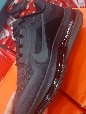 Nike Pegasus Air Zoom new, black athletic shoes