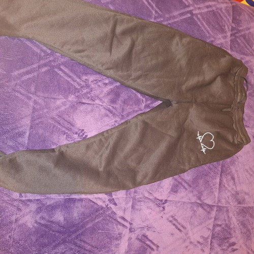 Sportswear set 2XL like new, black with heart design