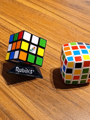 Rubik's cubes like new, pack of 2