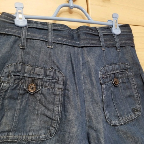 Freesoul denim bermuda shorts like new with belt and pleats