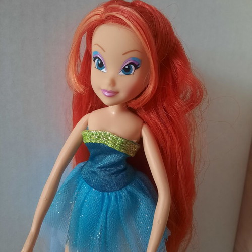 Winx Club Bloom Harmonix doll used by Witty Toys collectible
