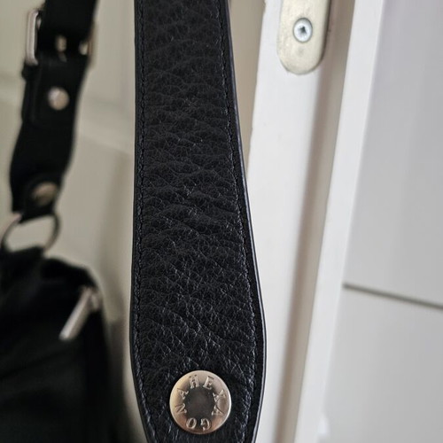 Hexagona shoulder bag like new, black