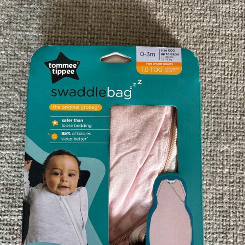 Tommee Tippee Baby Swaddle Bag 1.0 tog like new, pink