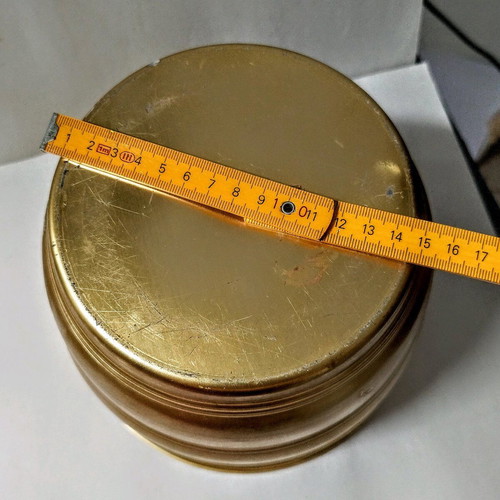 Large metal flowerpot like new, rust resistant