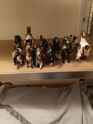 Knight Horses used, set of 11