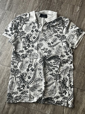 Men's T-Shirt Bershka used, size S, white and black