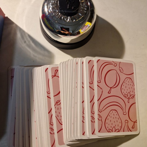 Halli Galli board game like new with cards and bell