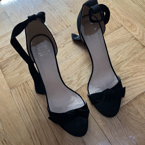 WS velvet sandals size 41, like new, black