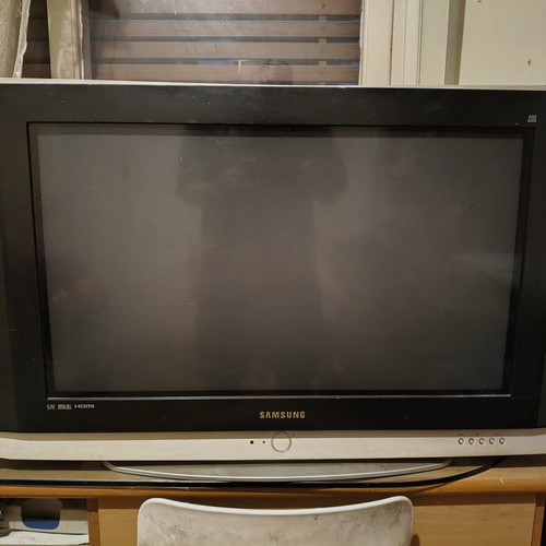 Samsung WS32Z409T 32-inch CRT TV with HDMI