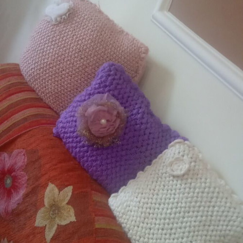 Knitted pillows set of 3 used, handmade, sizes 40×40, 13×10, 9×9