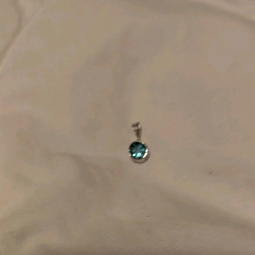 Blue pendant like new