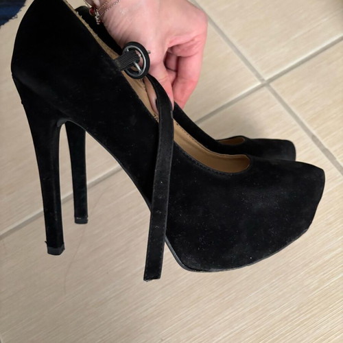 Heels used, size 38, black, slightly worn