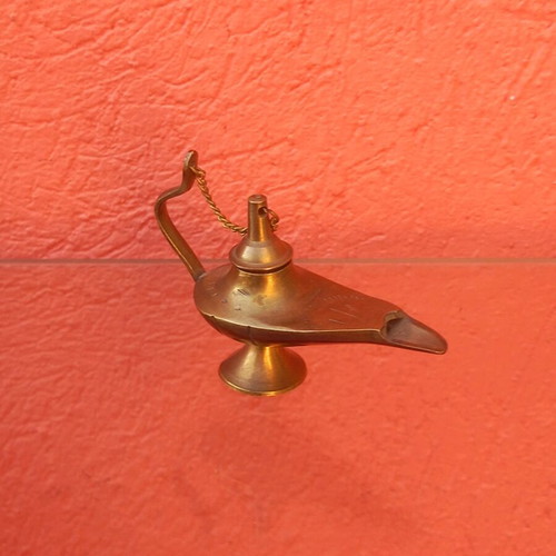 Brass magic lamp like new