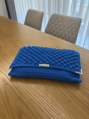 Knitted Shoulder Bag vibrant blue, like new