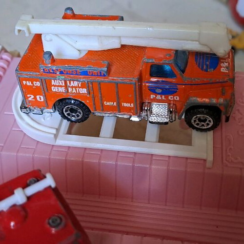 Fire brigade used, 4 metal vehicles