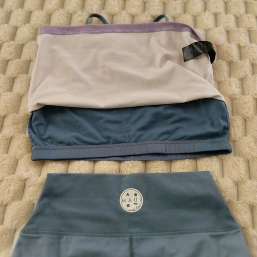 Maui & Sons sports set like new, top and leggings size L