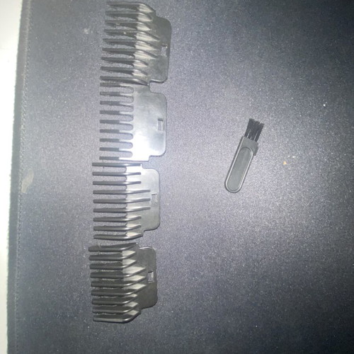 Kemei shaving machine used, new guards, very good condition
