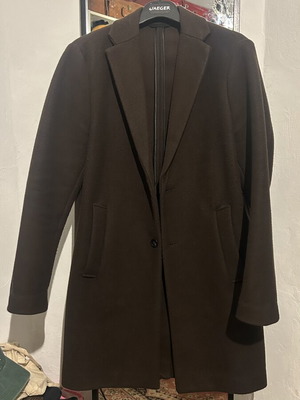 Zara 4 Way Coat medium size, like new, brown