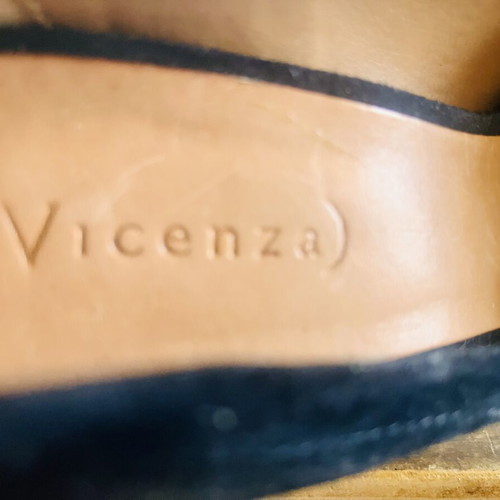 Vicenza Vera Pelle Stiletto Pumps like new, black, size 39