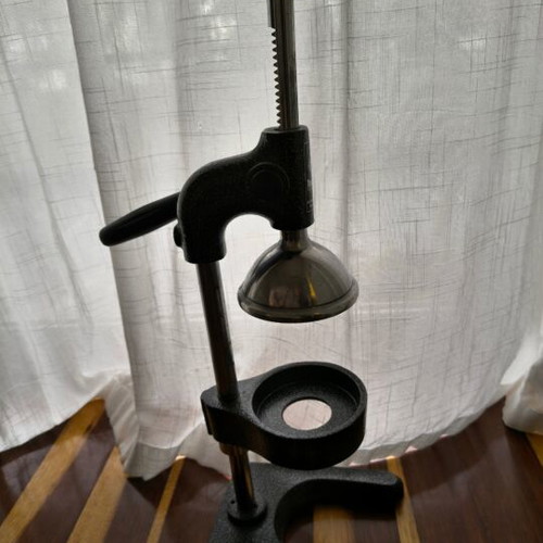 Kale Termos Manual Pomegranate Juicer like new