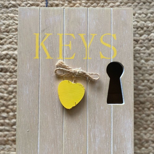 Wooden hanging key holder new with 6 hooks