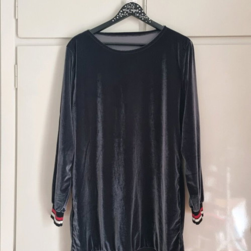 Velvet blouse dress like new with sporty details, size XL
