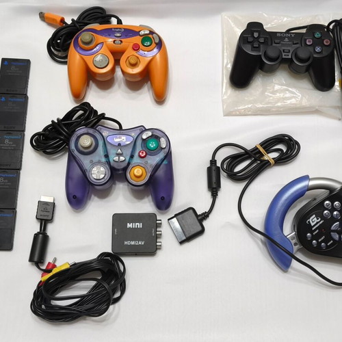 Πακέτο περιφερειακών χειριστηρίων PlayStation 2 και GameCube σαν καινούργια