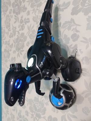 MiPosaur robot toy used with mobile app and ball