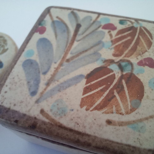 Set of 2 vintage handmade ceramic jewelry boxes like new