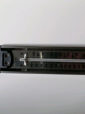 Kuchenprofi thermometer used