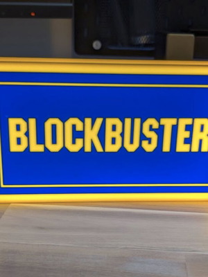 Blockbuster lamp like new, USB powered with switch