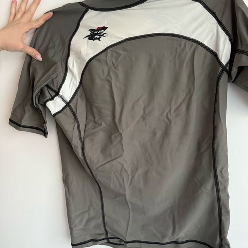 Maui Swimwear Shirt Lycra size Large used