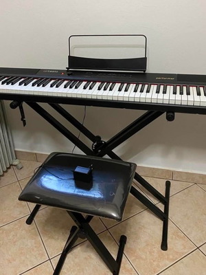 Artesia Performer Semi-Weighted Electric Piano like new