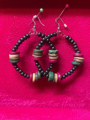 Summer earrings like new, multicolored with beads and silicone clasp