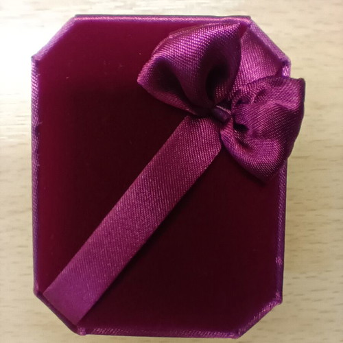 Velvet jewelry boxes new, set of three, red