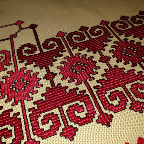 Table linen 70x70 cm new, flat bordaux with black on beige itamina