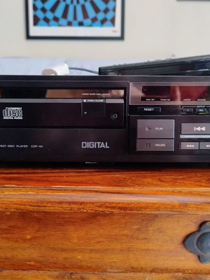 Sony CDP-101 CD player used with remote control