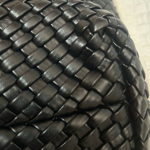 Woven women's shoulder bag like new, black