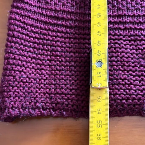 No M blouse like new, very soft, burgundy