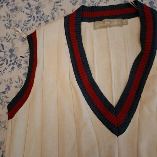 Kazaka unisex ecru with red and blue trim